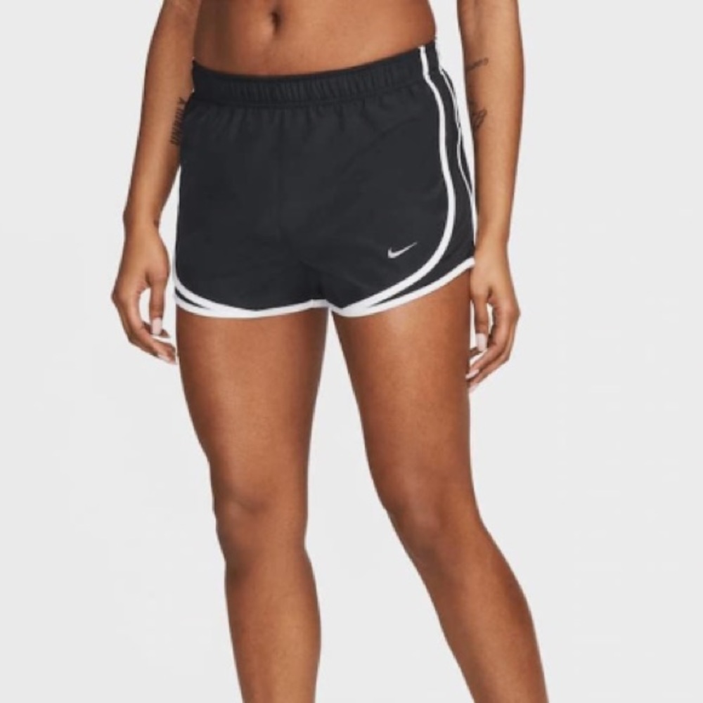 NIKE Tempo Women Black Running Short | XS
